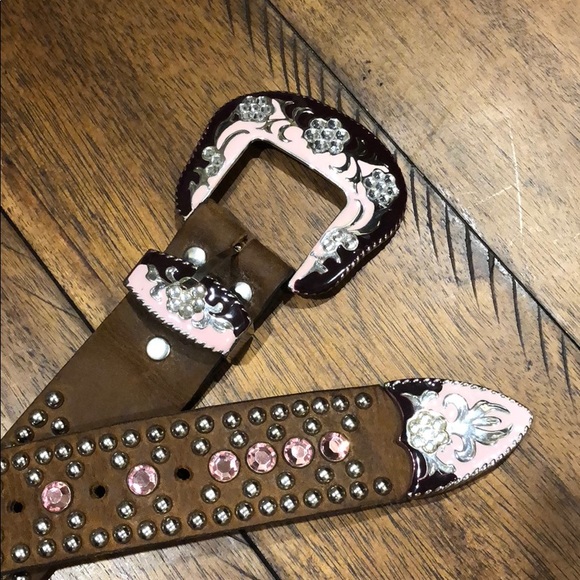 Beautiful Rhinestone Belt - Picture 3 of 3